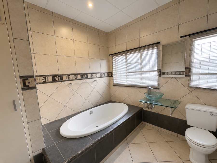 4 Bedroom Property for Sale in Bodorp North West